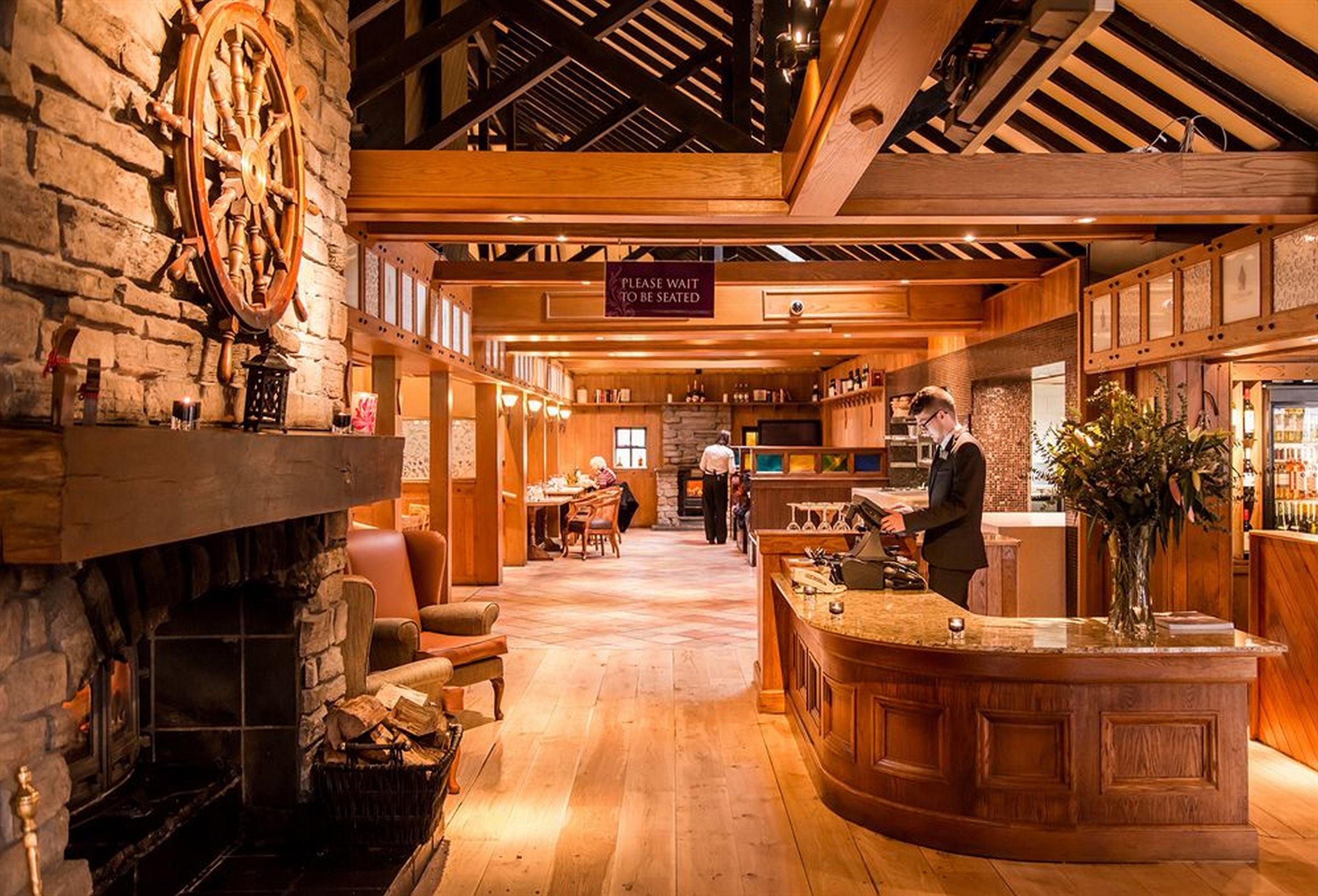The Culloden Estate And Spa Holywood  Eksteriør billede The interior of the restaurant