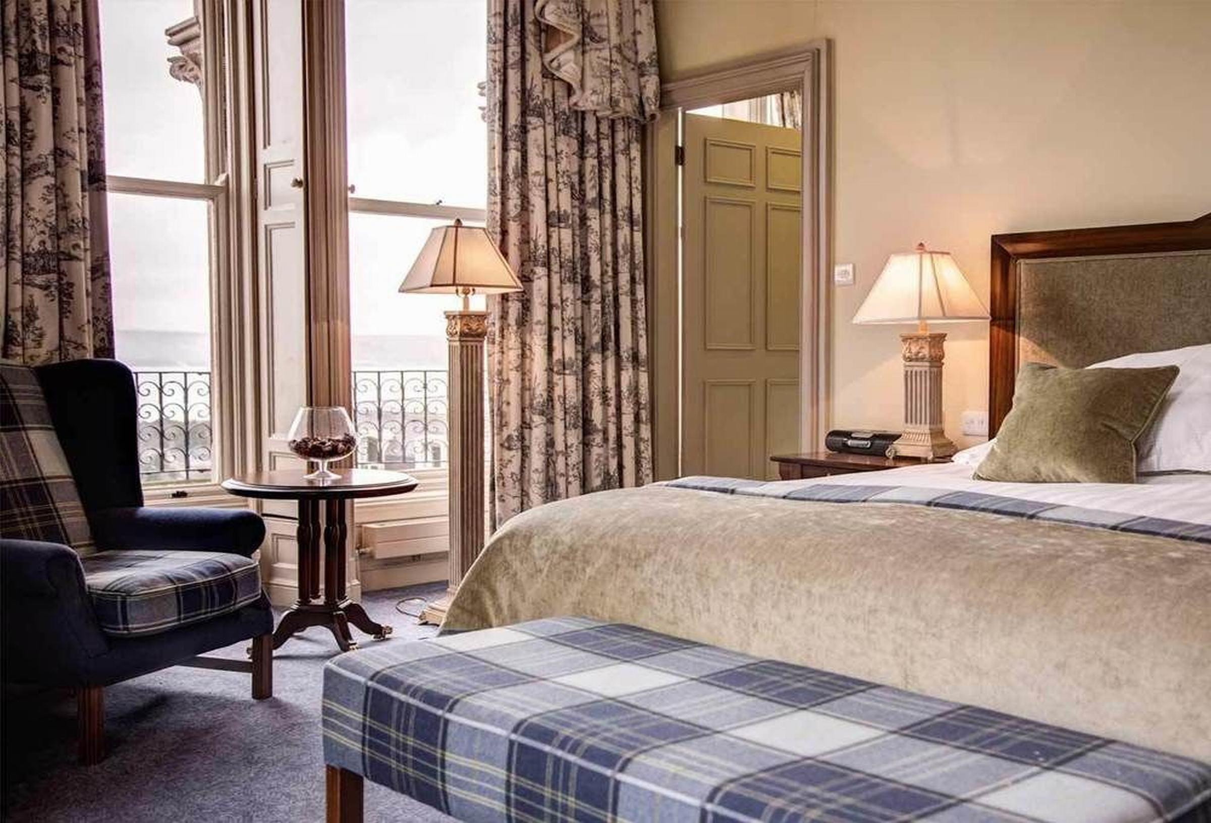 The Culloden Estate And Spa Holywood  Eksteriør billede A bedroom at the hotel