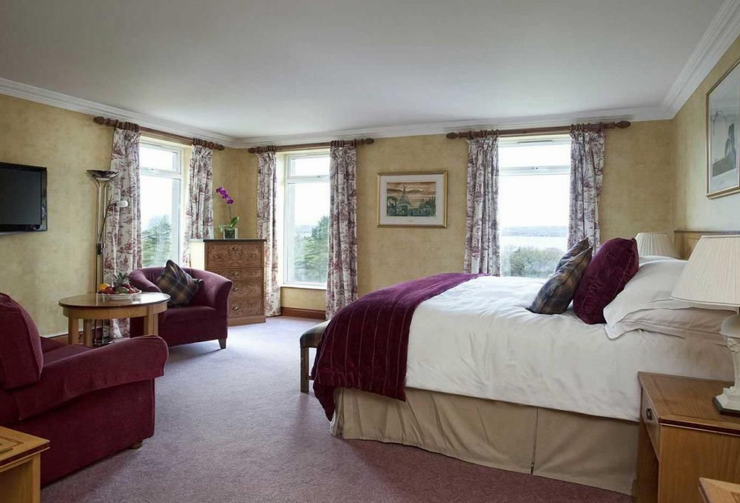 The Culloden Estate And Spa Holywood  Eksteriør billede A bedroom at the hotel