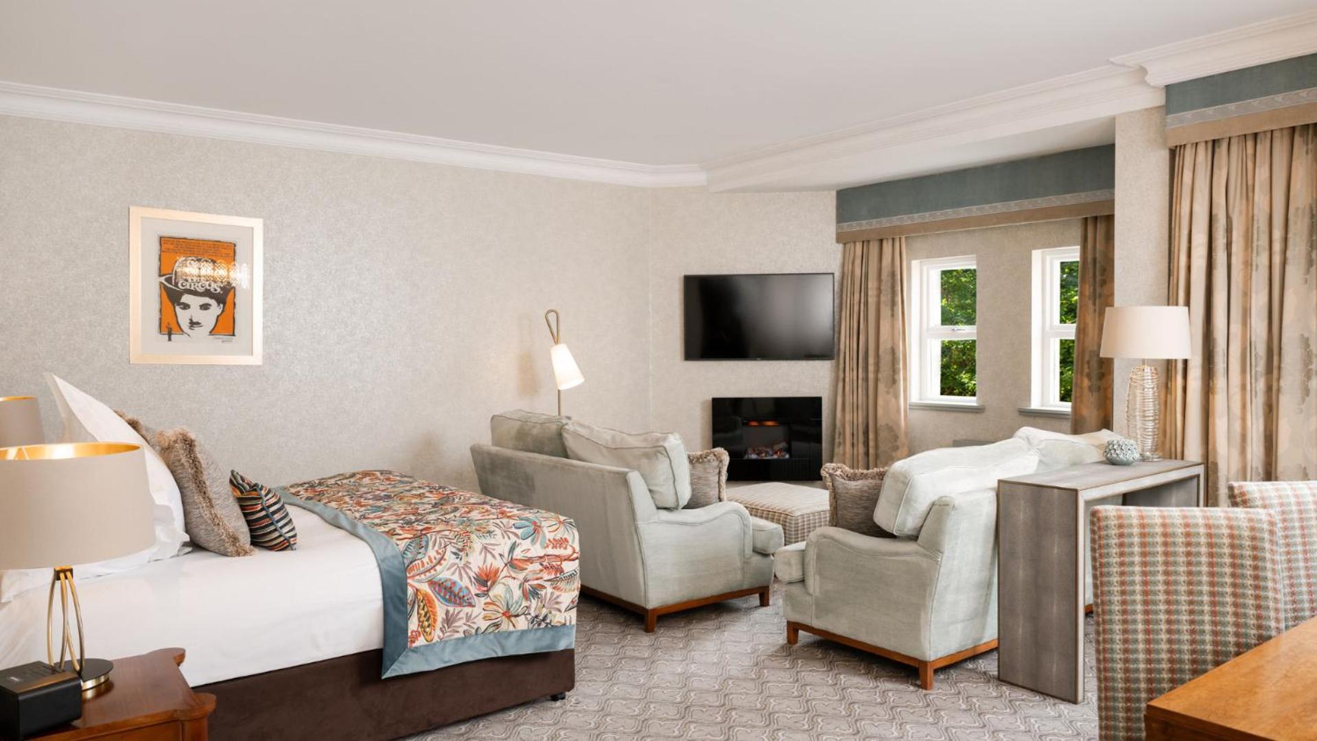 The Culloden Estate And Spa Holywood  Eksteriør billede A suite at The Grove
