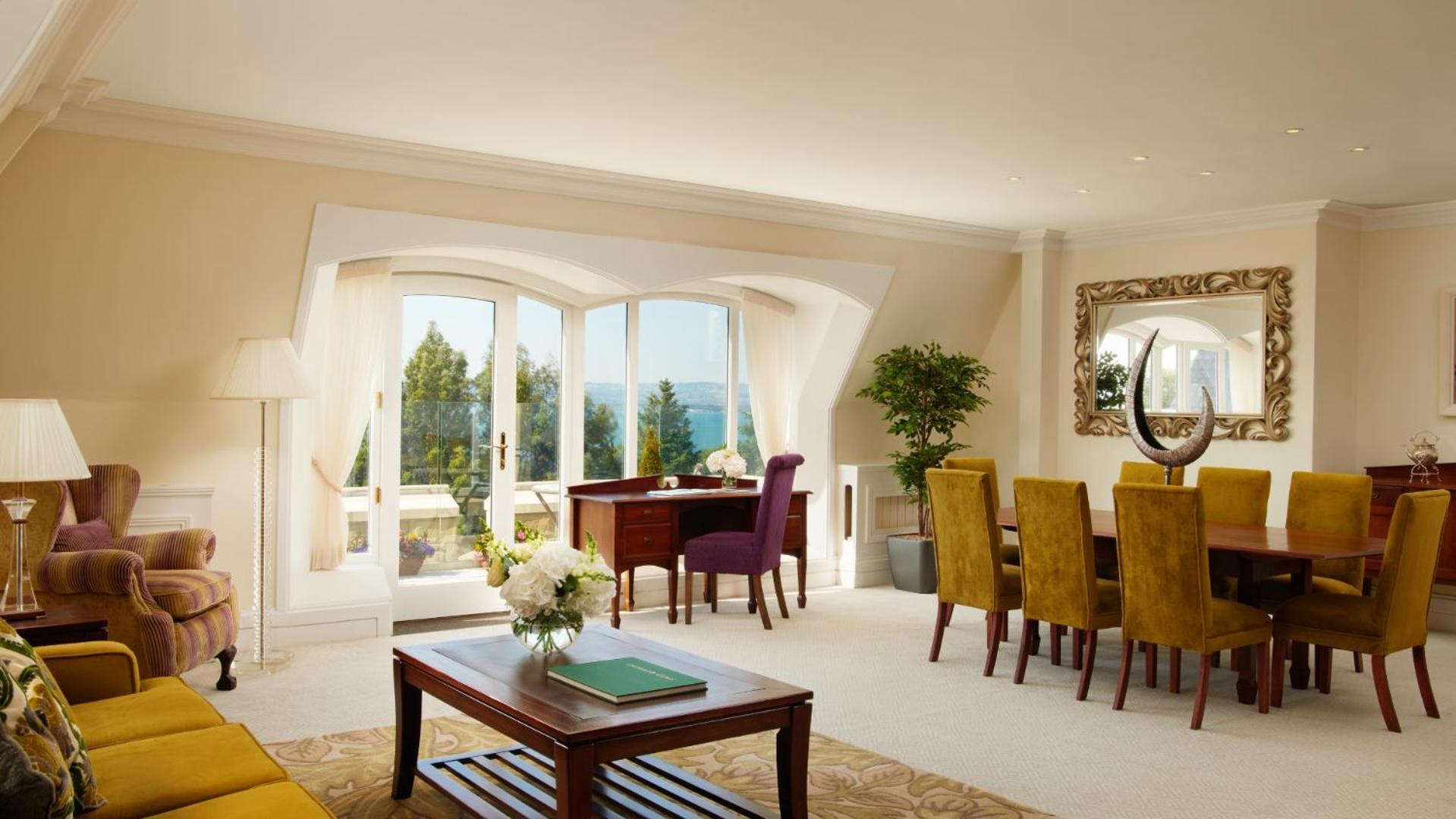 The Culloden Estate And Spa Holywood  Eksteriør billede Interior of a typical apartment