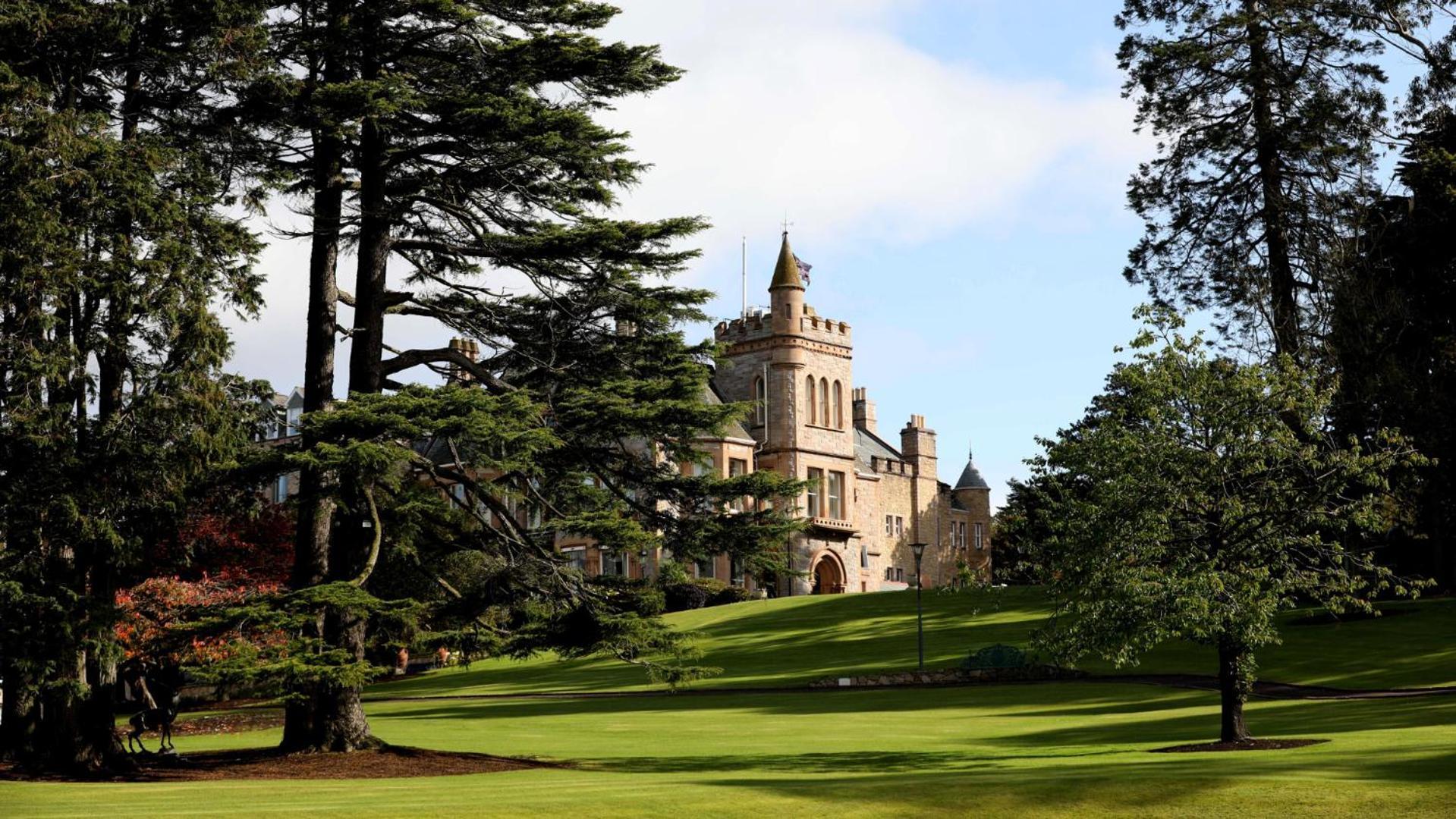 The Culloden Estate And Spa Holywood  Eksteriør billede The main building of the university