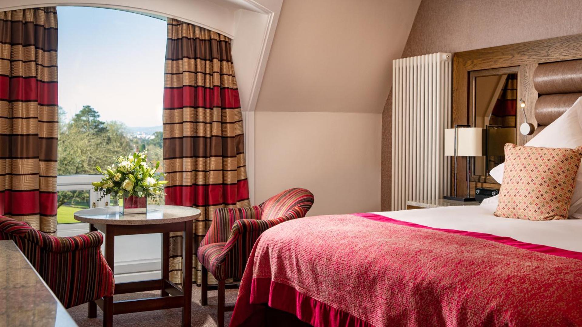 The Culloden Estate And Spa Holywood  Eksteriør billede A bedroom at the hotel