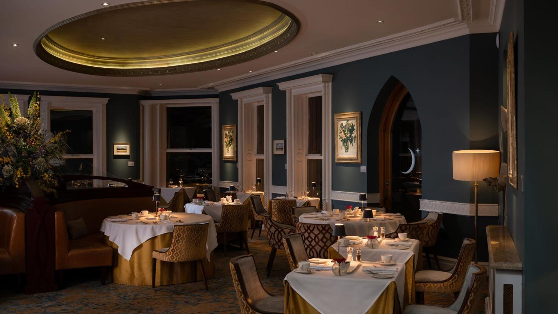 The Culloden Estate And Spa Holywood  Eksteriør billede The restaurant at the Taj Mahal Palace